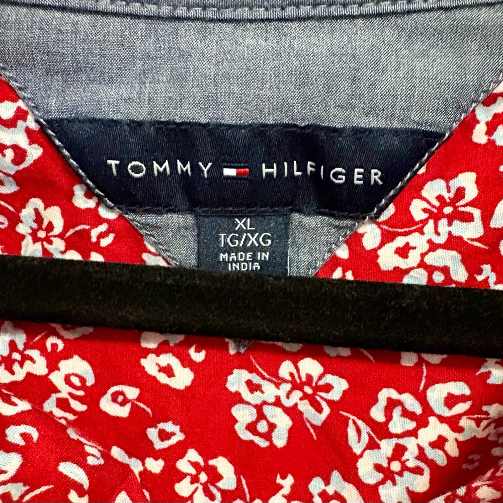 Floral Red Button-Up Women's Top - Picture 2 of 5